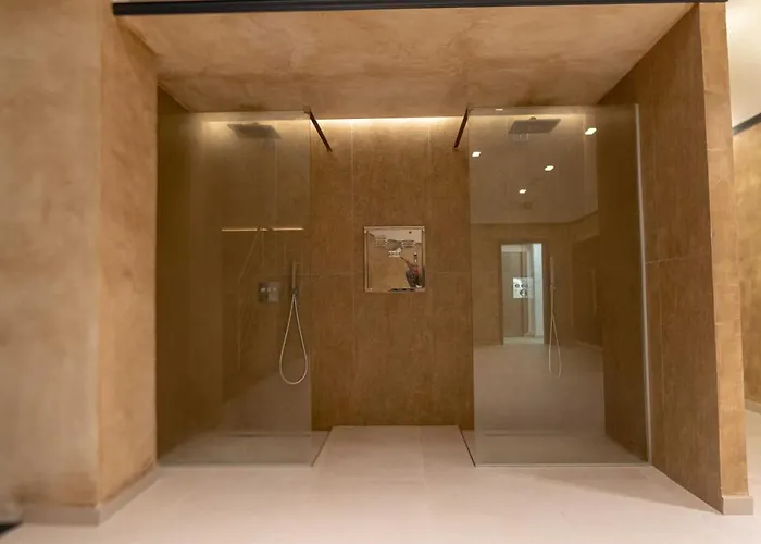 Hotell Mirror 4*